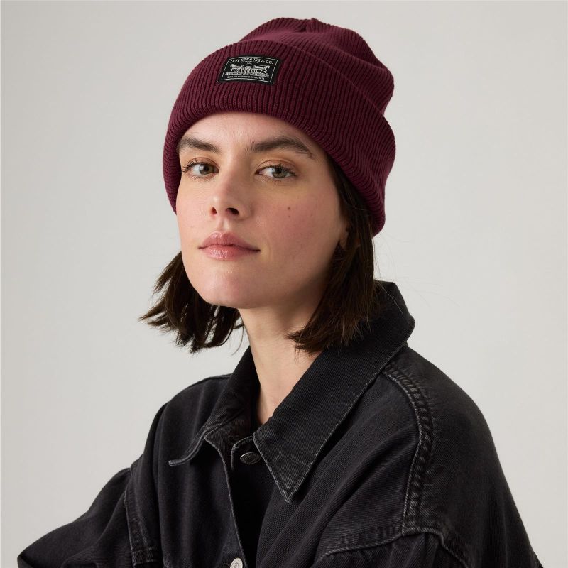 WOMEN'S BACKPATCH BEANIE
