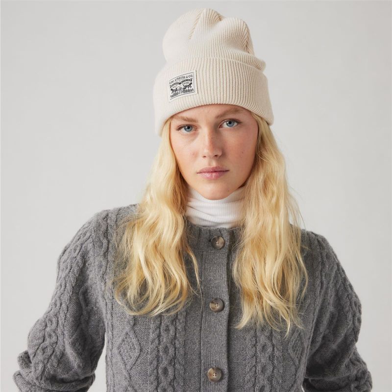 WOMEN'S BACKPATCH BEANIE